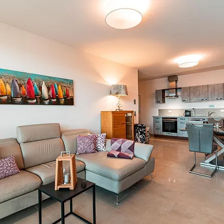 Apartment Poolhaus Bodensee Ideal Fuer Geschaeftsreisende Wasserburg am Bodensee